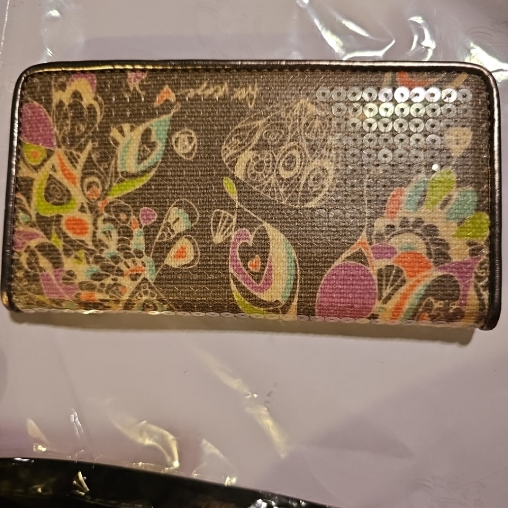 Sakroots Wallet Peace Birds NEW WITHOUT TAGS